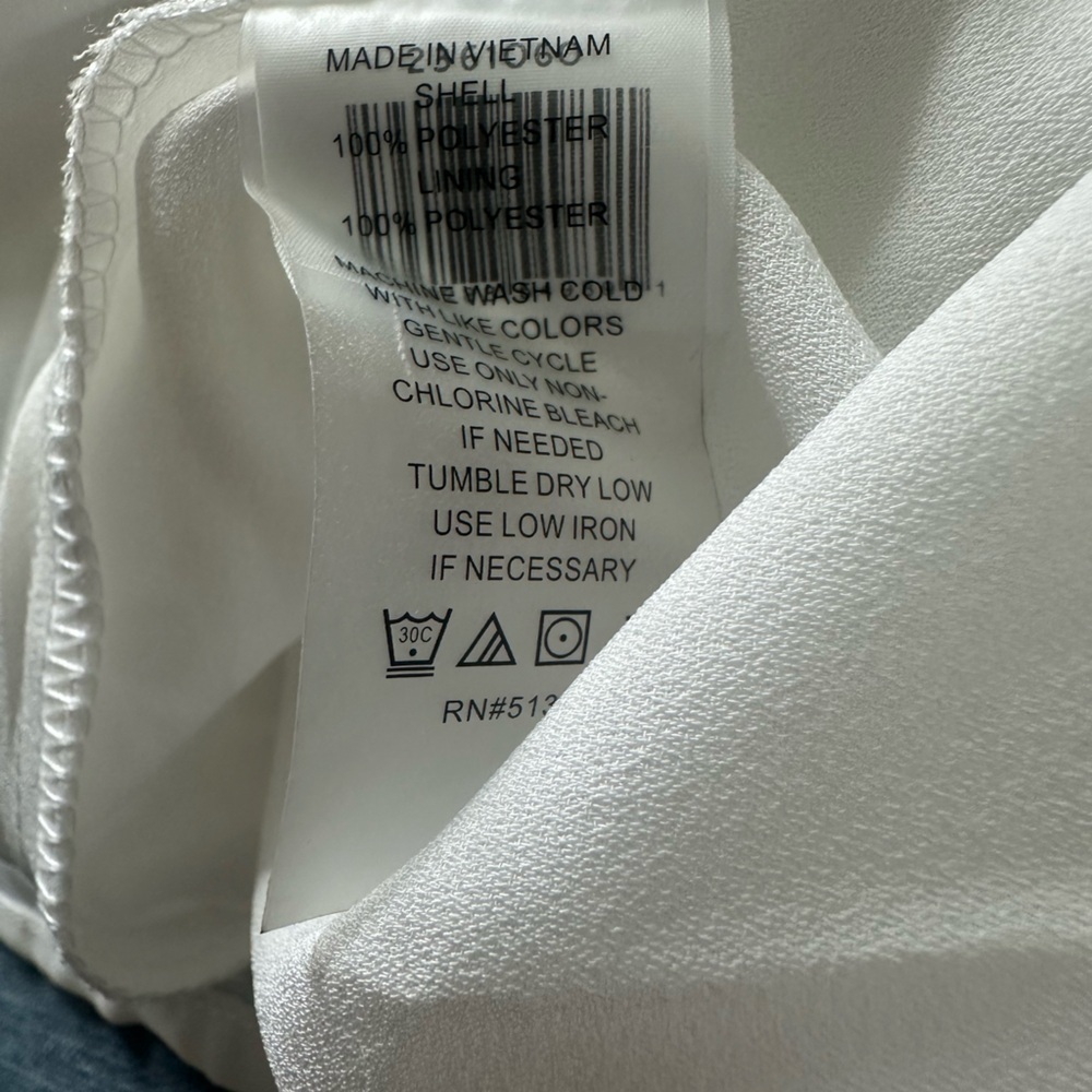 NWOT RILEY & RAE Ruffled Blouse - Picture 8 of 8